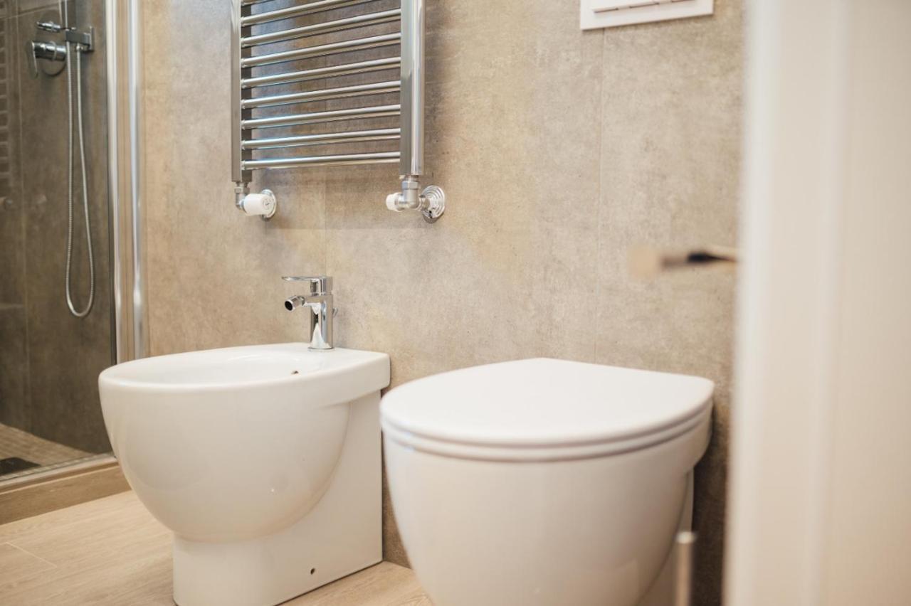 Grey House Guest House Luxury Latina Luaran gambar