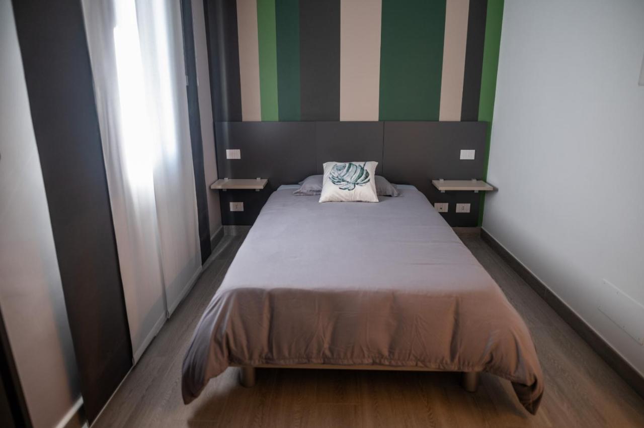 Grey House Guest House Luxury Latina Luaran gambar