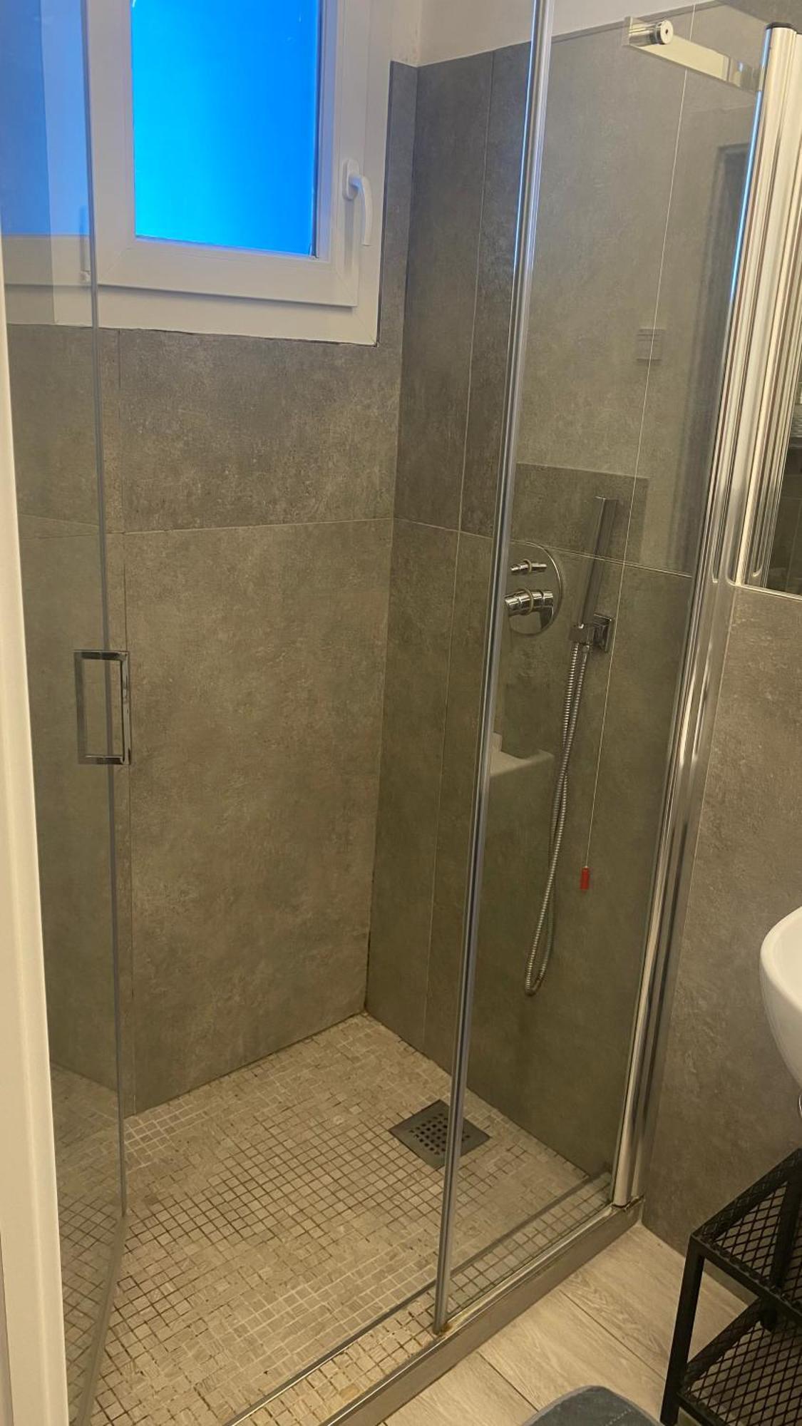 Grey House Guest House Luxury Latina Luaran gambar